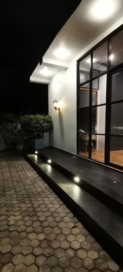 Endlessblue Resort Kalametiya ภายนอก รูปภาพ